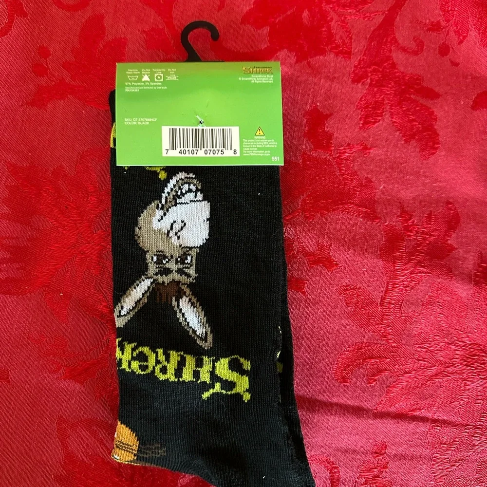 🌵3/$15 Shrek Men’s crew length socks (see description)